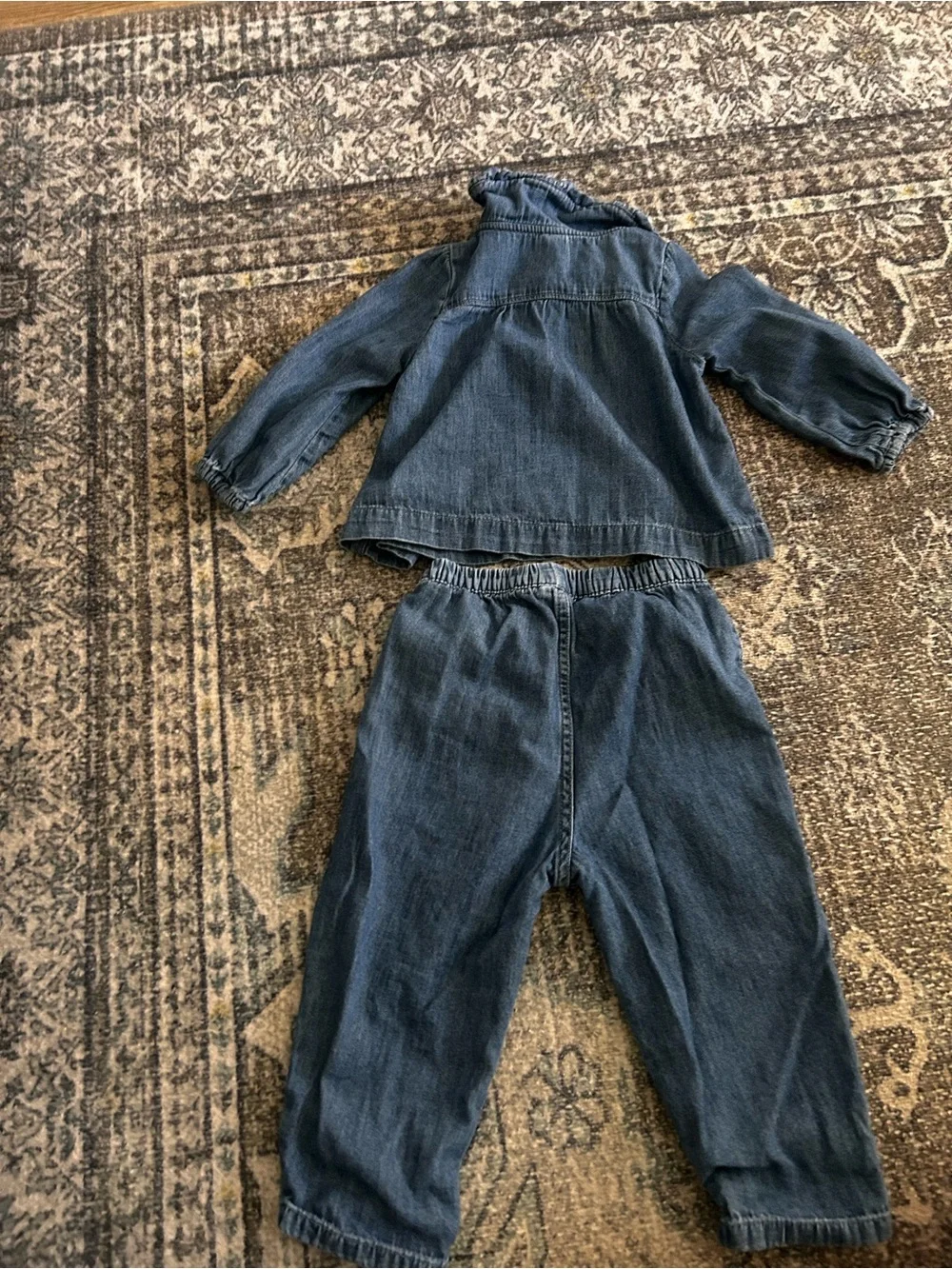 GAP two piece